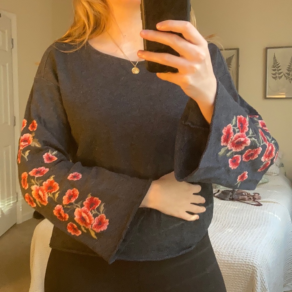 Embroidered bell sleeve sweater